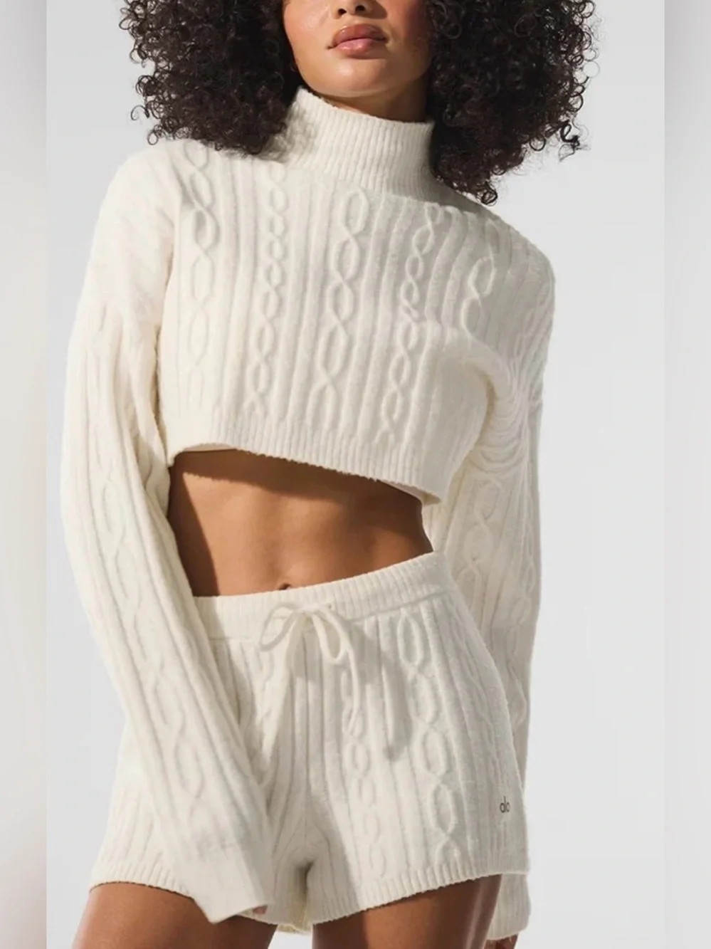 ALO Yoga Cable-Knit Cropped Winter Bliss Turtleneck Sweater & Shorts XS NWT